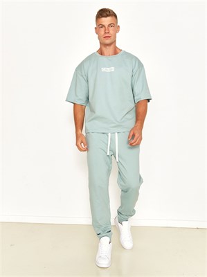 {{photo.Alt || photo.Description || 'Спортивный костюм'}}